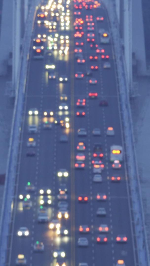 城市桥梁道路夜景灯光交通车流素材视频的预览图
