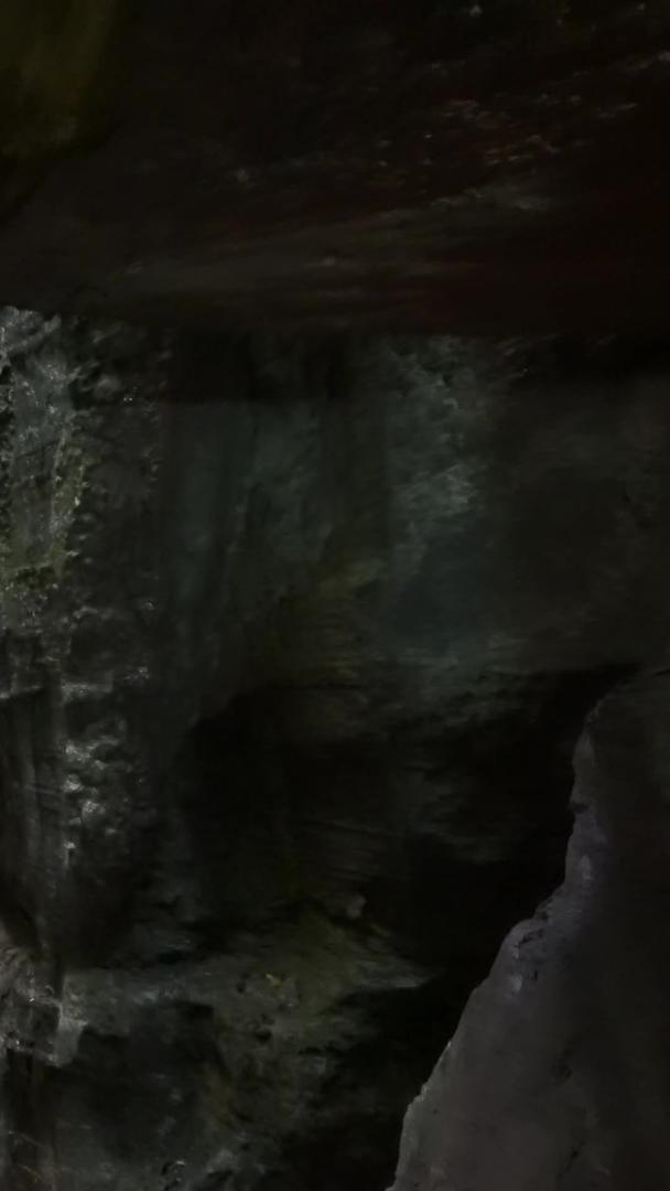 万盛石林龙鳞石海大裂谷5a景区视频的预览图