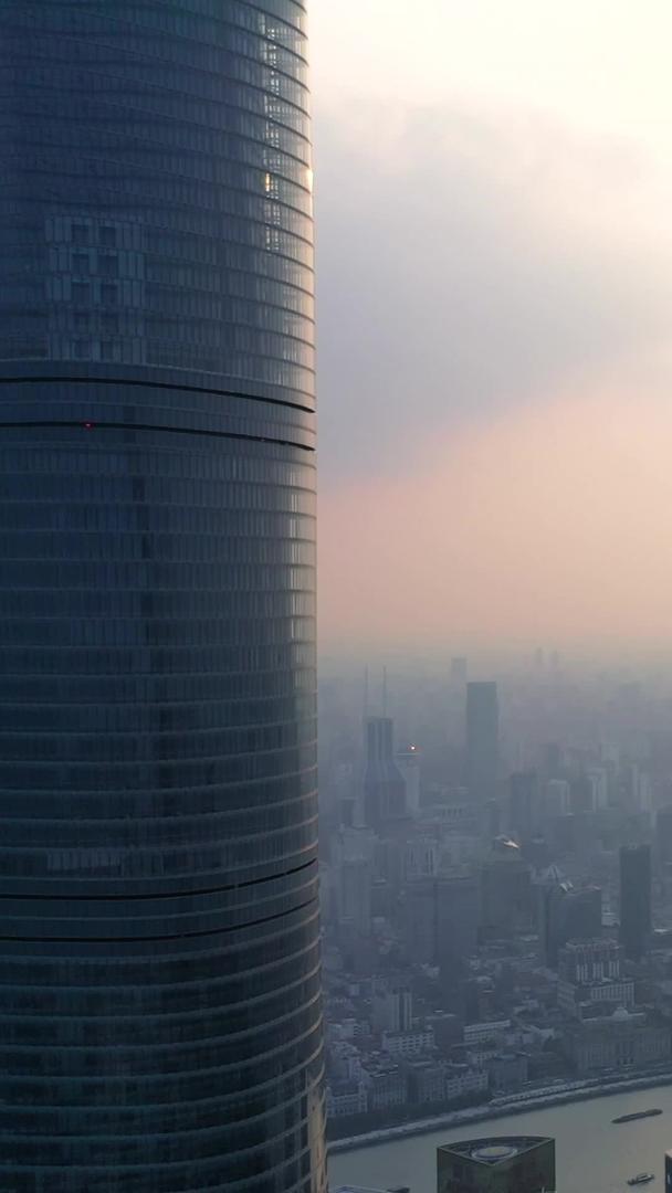 上海环球中心航拍视频的预览图