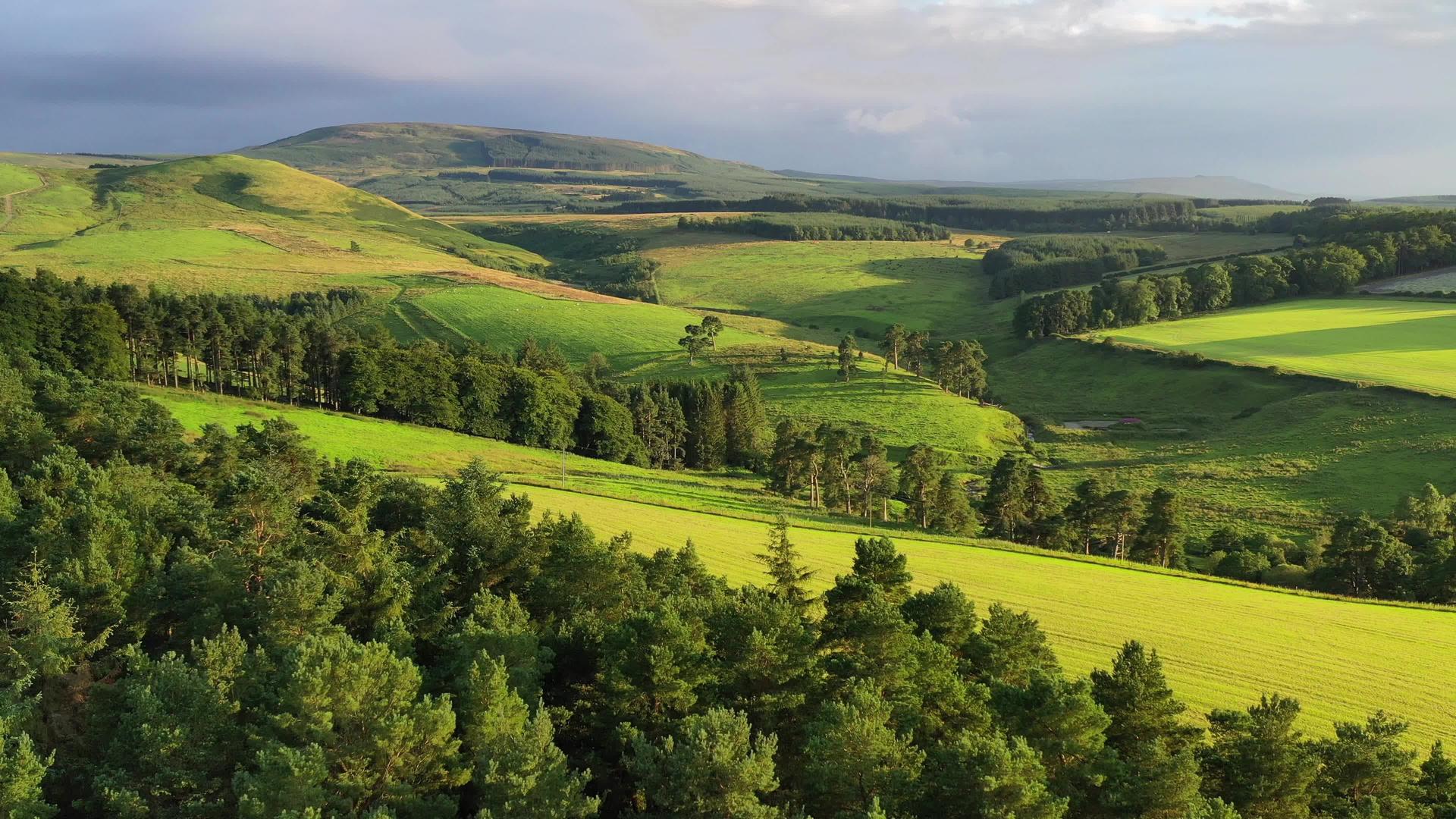古德滚动山位于苏格兰边境视频的预览图
