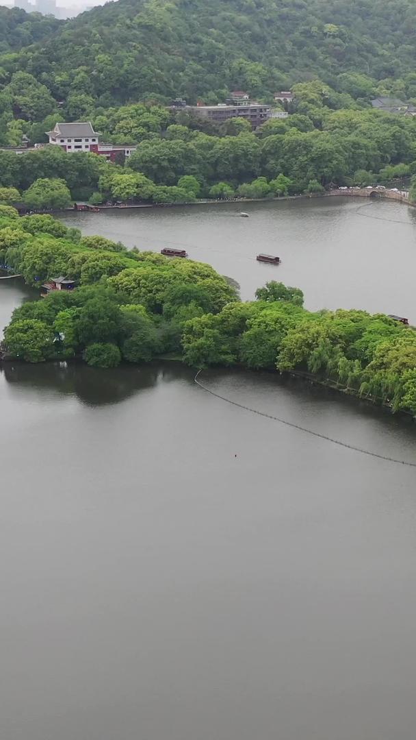 杭州西湖苏堤航拍视频视频的预览图