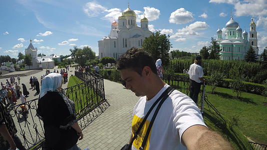 俄罗斯圣三一塞拉皮希姆-迪沃修道院视频的预览图