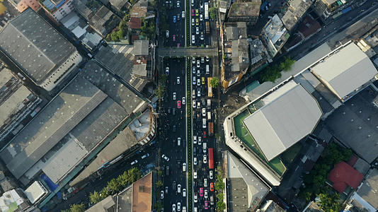 4K无人机航拍泰国曼谷城市中心道路视频的预览图
