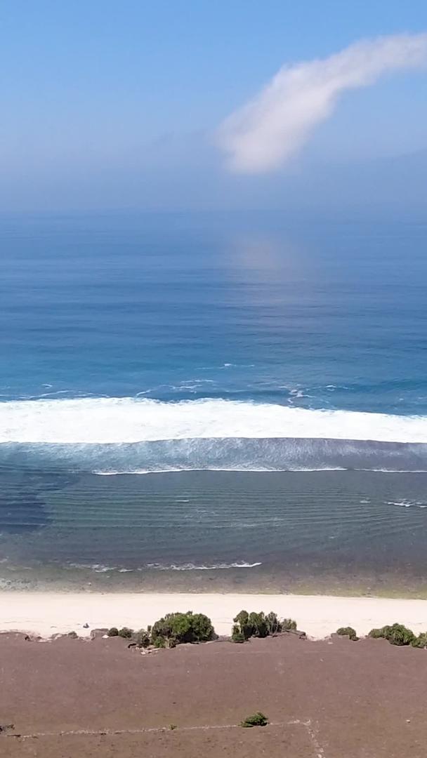 海边的巴厘岛风景视频的预览图