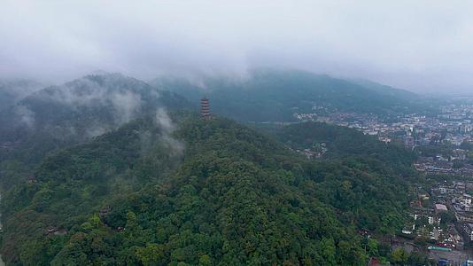 4K航拍道教名山青城山及奎光塔自然风光视频的预览图