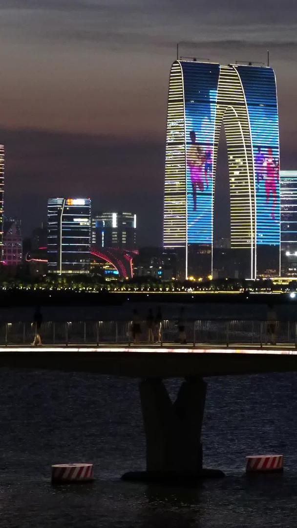 苏州金鸡湖夜景实拍视频的预览图