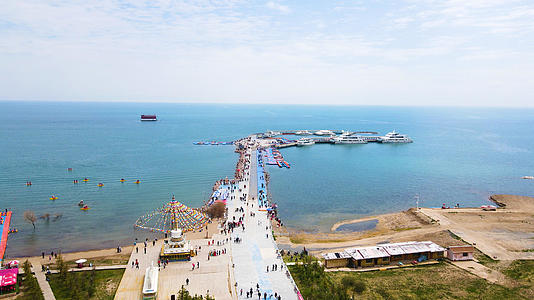 风景青海湖二郎剑4K航拍视频的预览图