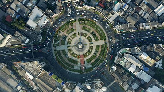 4K无人机航拍泰国曼谷城市中心广场视频的预览图