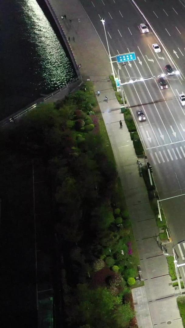 城市交通夜景航拍视频集集集视频的预览图