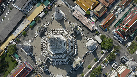 4K无人机航拍泰国曼谷湄公河寺庙宫殿视频的预览图