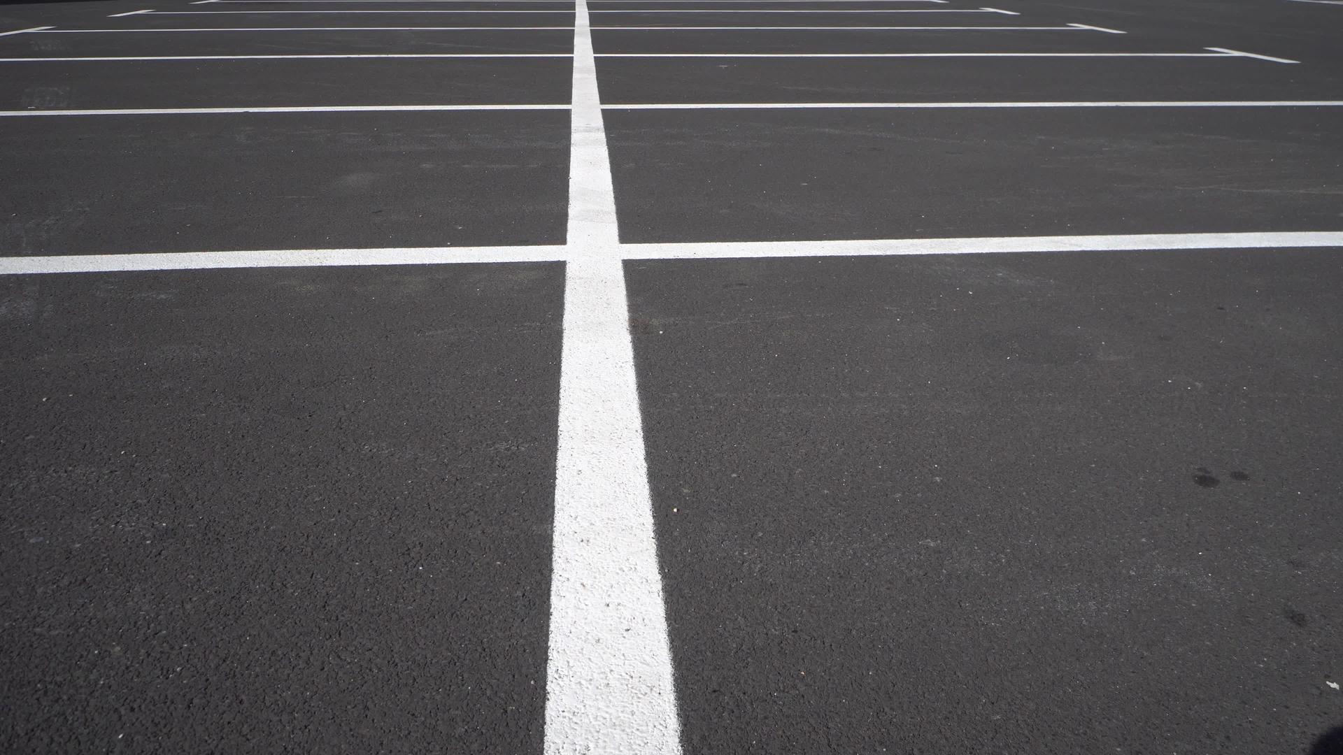 停车场的停车线城市公园的详细信息视频的预览图
