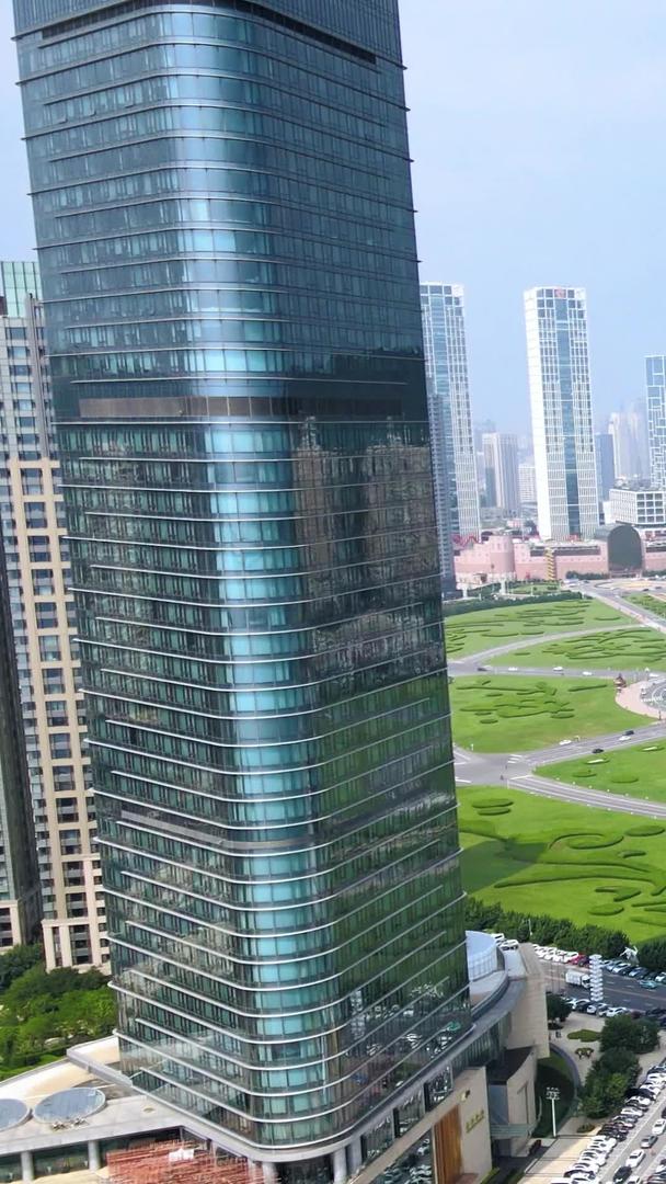 亚洲最大城市大连星海广场航拍地标建筑多镜头组合视频的预览图