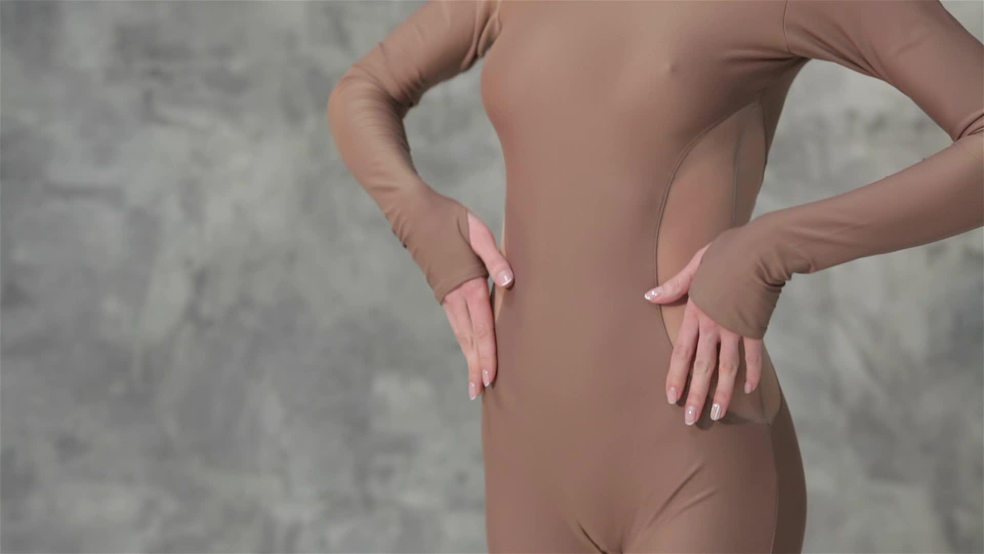 女体操运动员身材优美视频的预览图