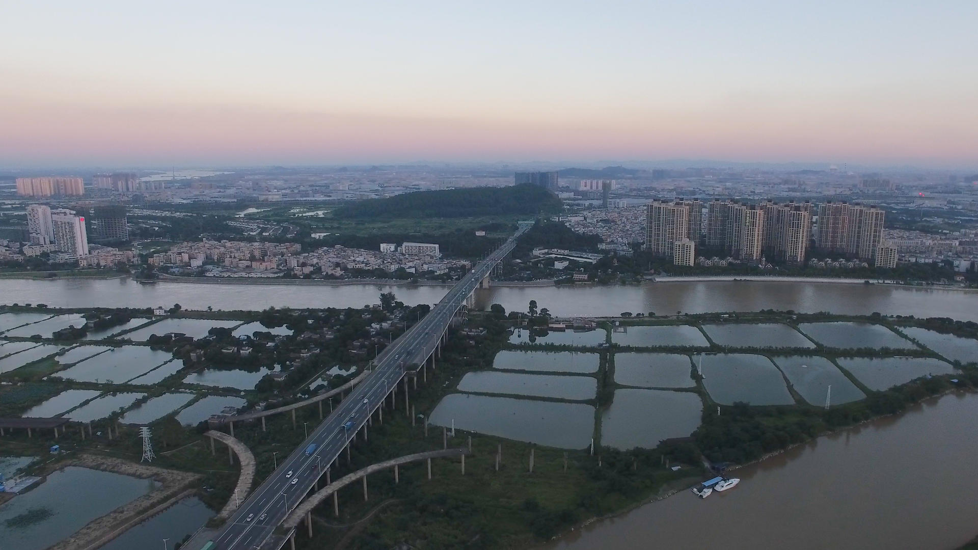 德胜大桥大汕岛4K航拍视频的预览图
