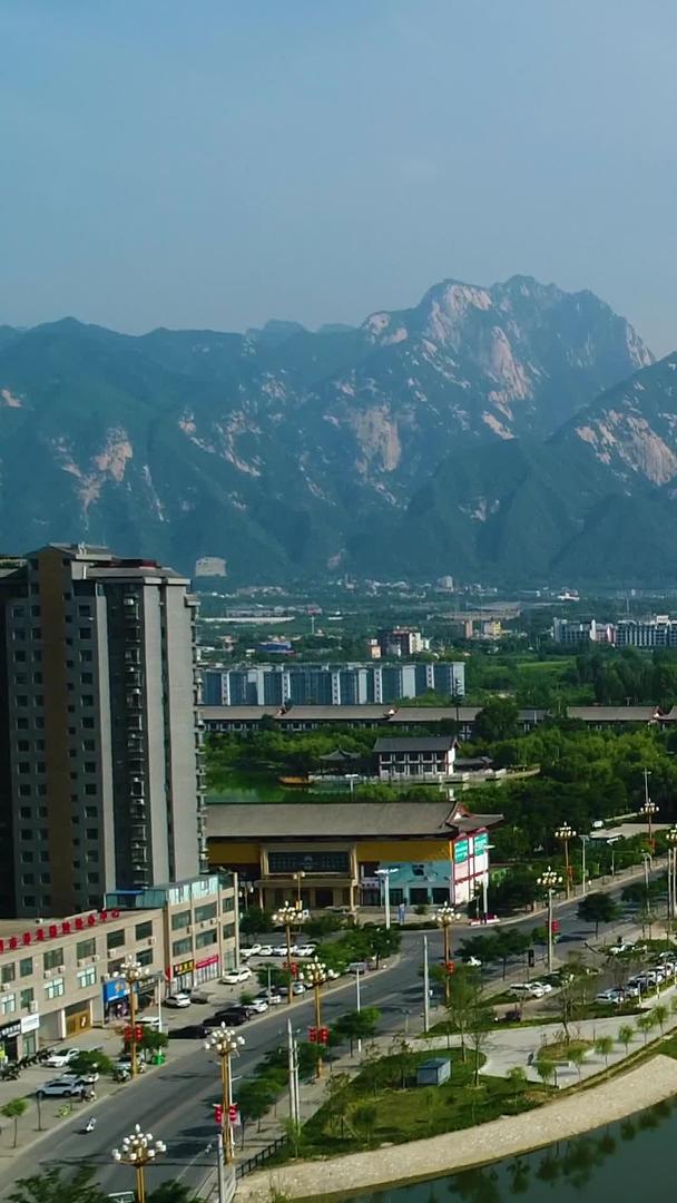 华阴市一河两岸景区航拍视频的预览图