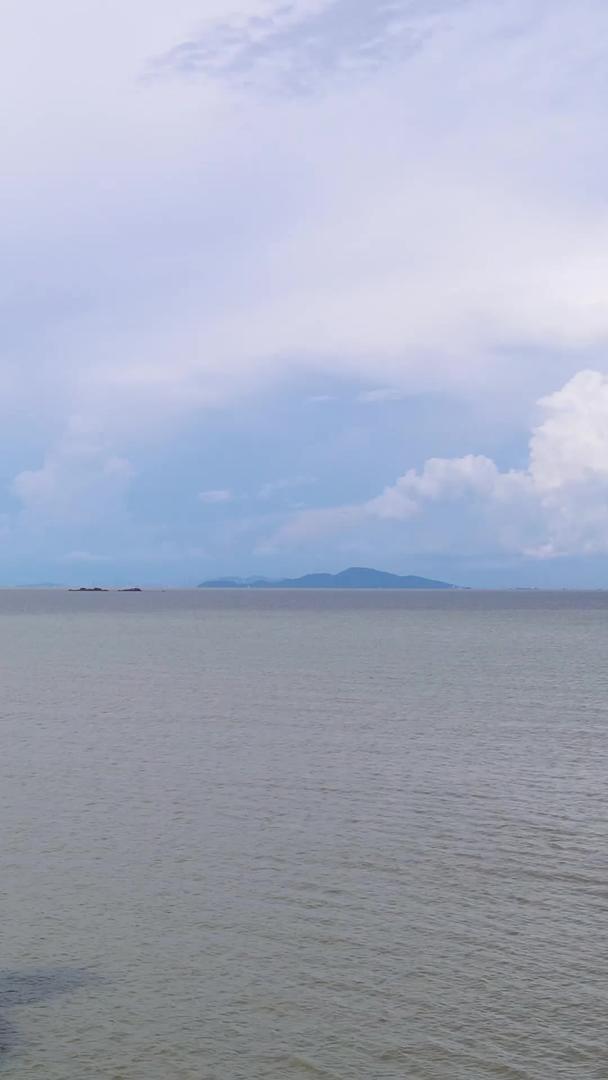 珠海航拍自然海景天空灯塔地标材料视频的预览图