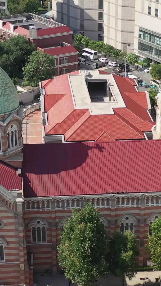 西开教堂天津地标建筑航拍视频视频的预览图