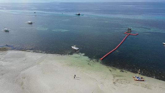 菲律宾薄荷岛海滩航拍视频视频的预览图