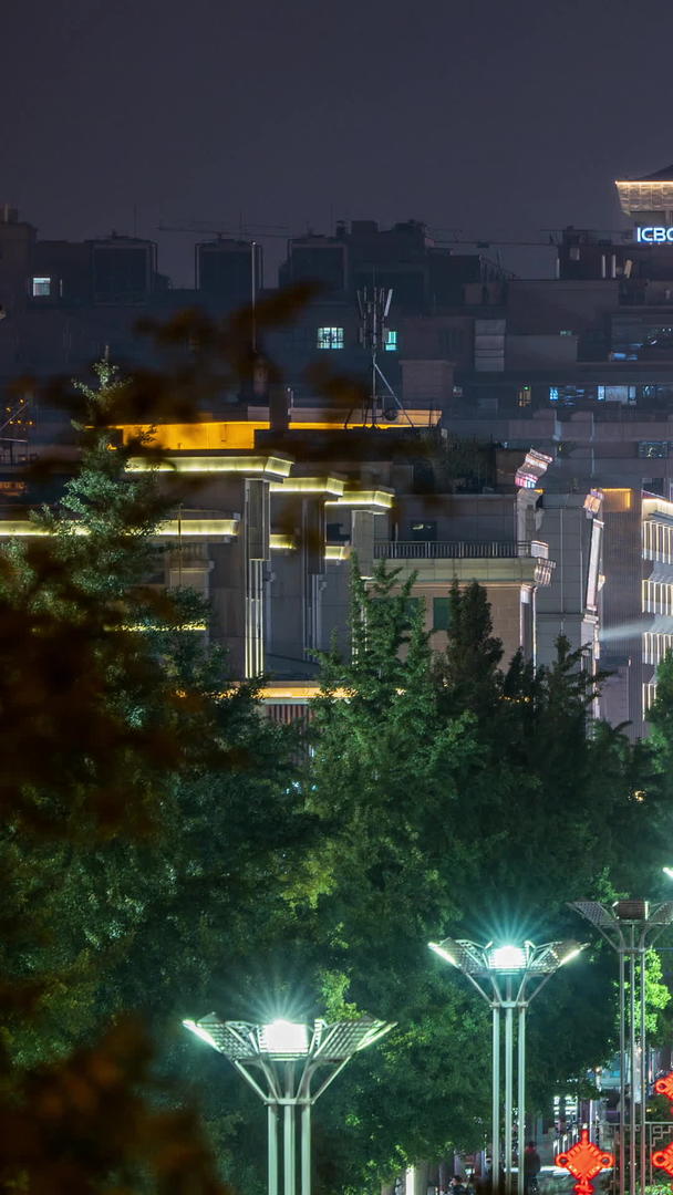 西安钟楼夜景交通延迟视频的预览图