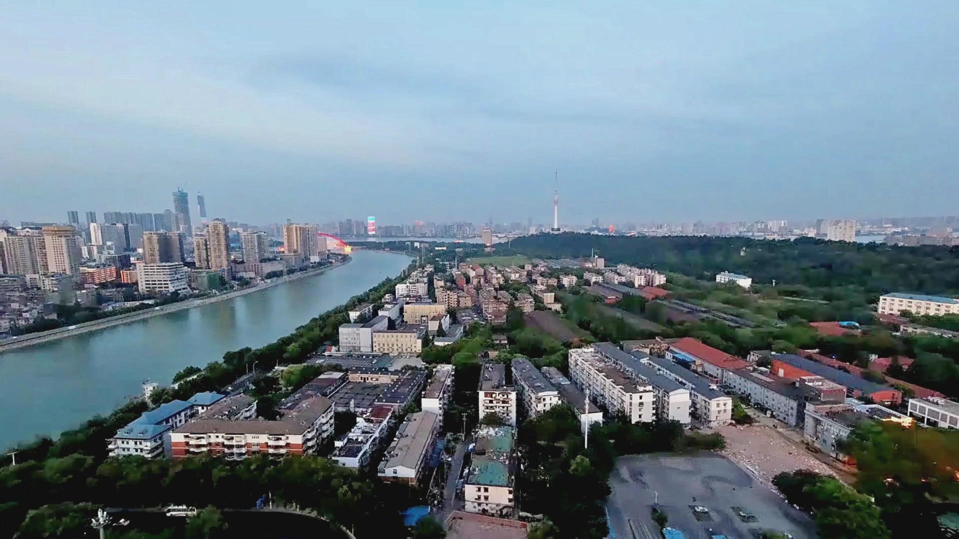 武汉汉江两岸风光延时视频视频的预览图