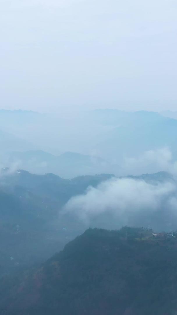 大山深处航拍仙境云雾缭绕喀斯特地貌地形视频的预览图