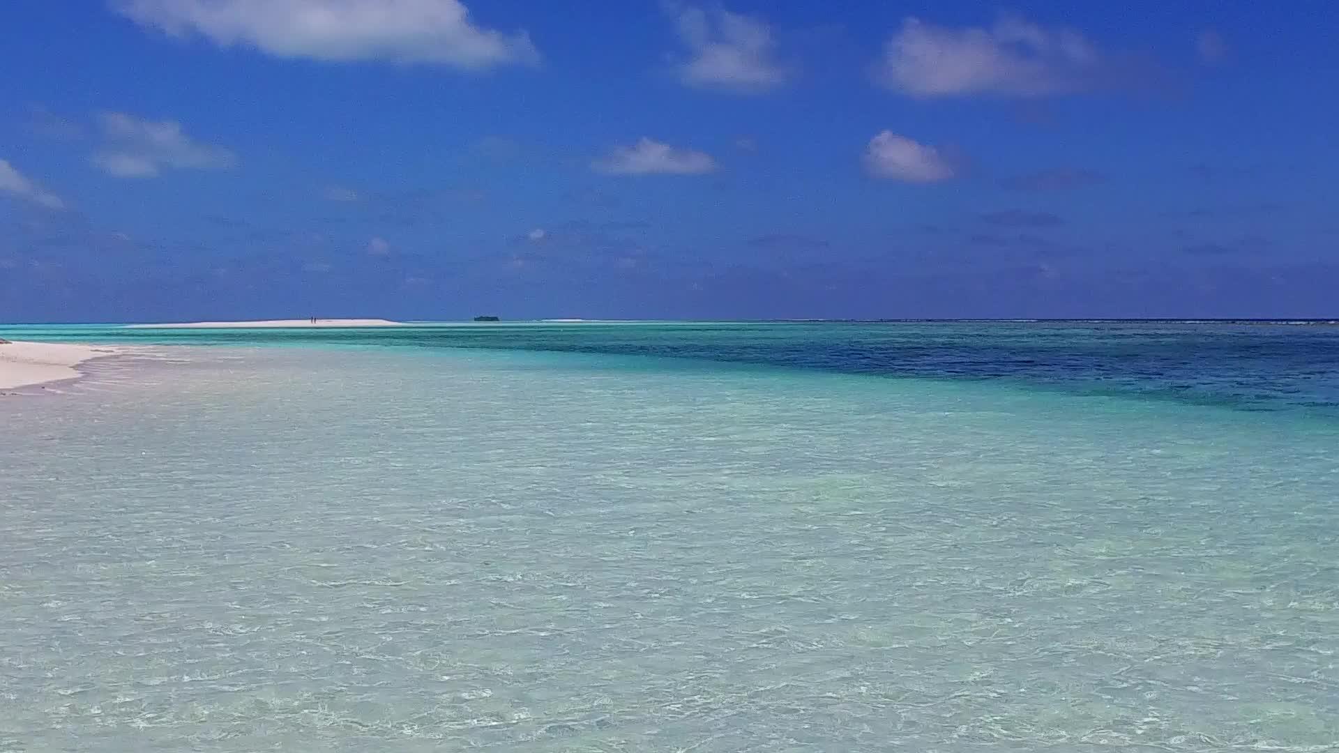 日间海洋景观视频的预览图