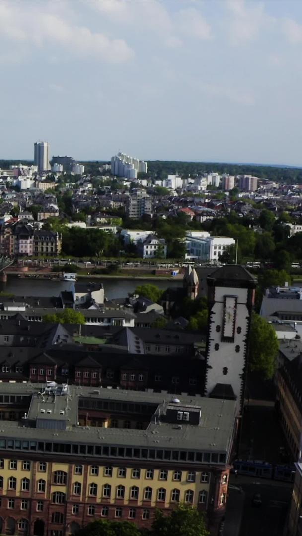 德国法兰克福市中心街景视频的预览图