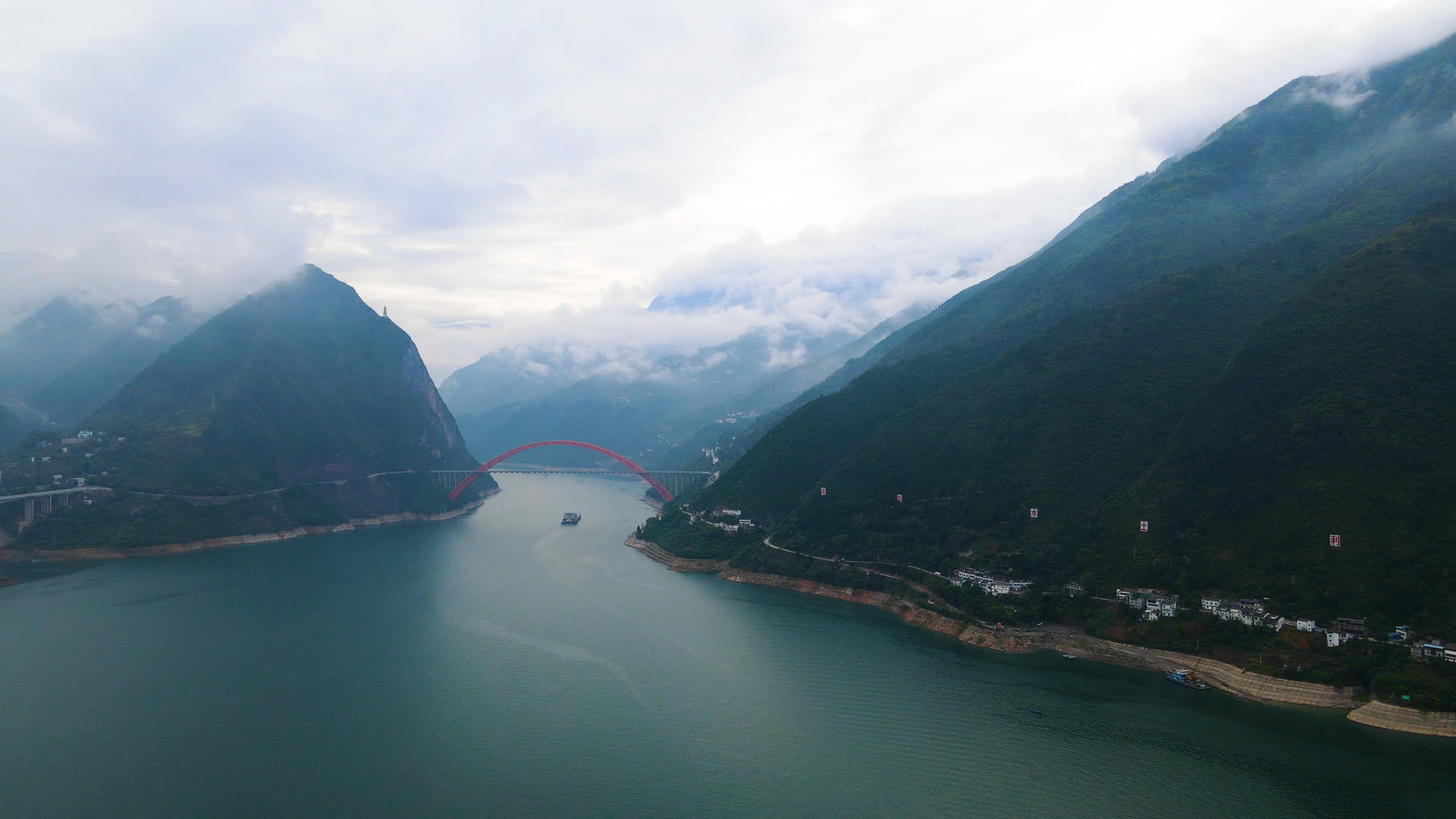 长江三峡巫峡口视频的预览图