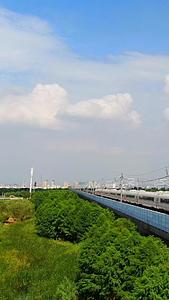 航拍京沪高铁视频的预览图