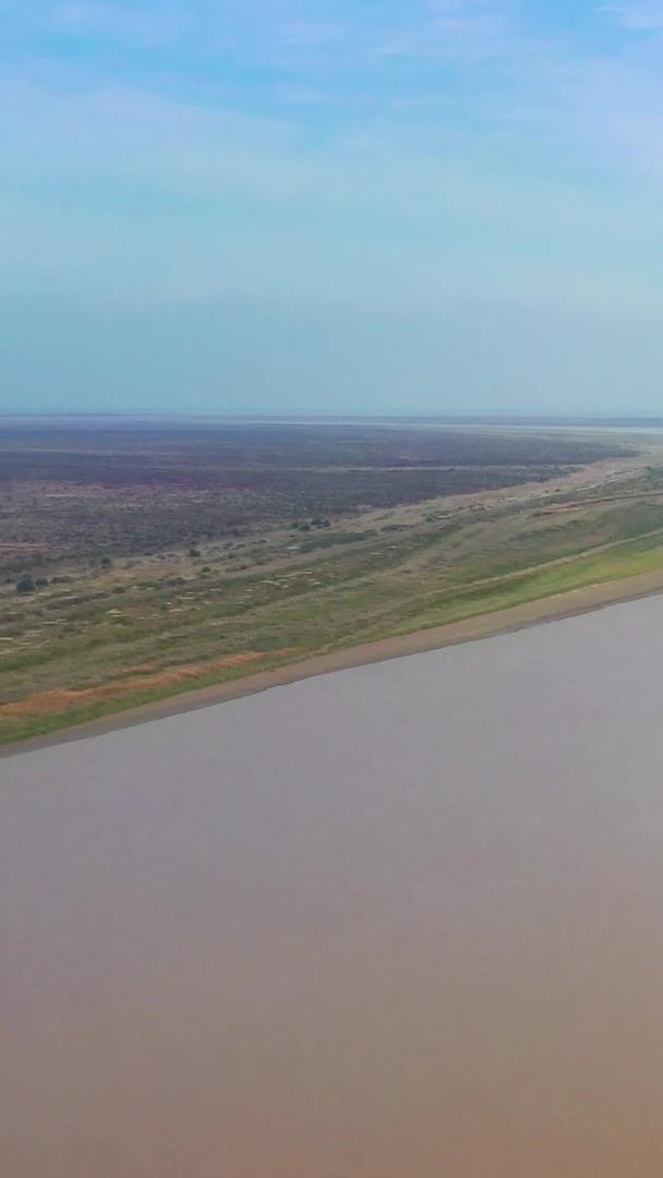 航拍黄河湿地视频的预览图