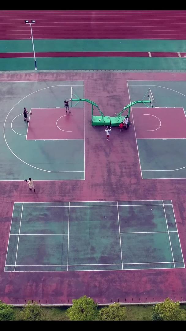 航拍篮球运动视频的预览图
