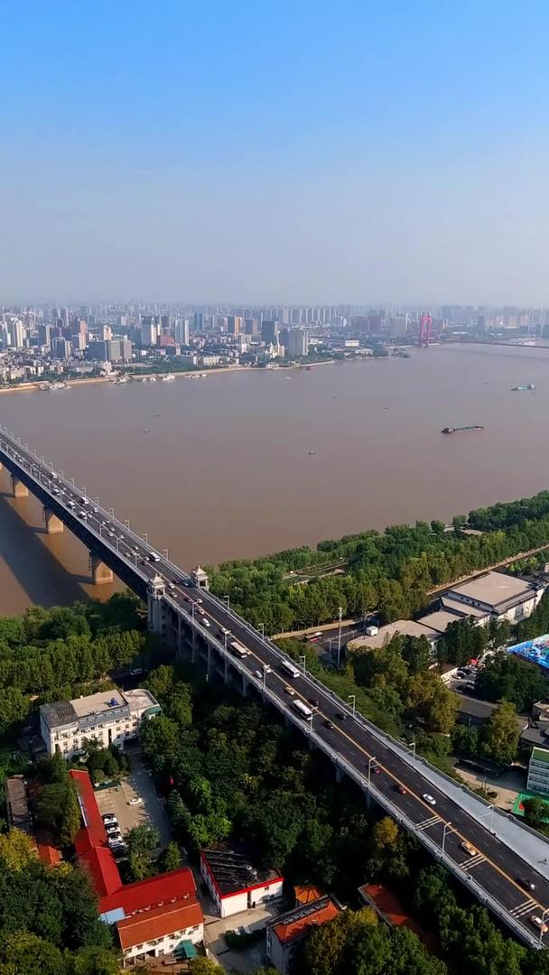 武汉长江大桥延时视频视频的预览图