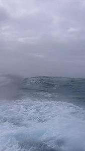 南极惊涛骇浪的海洋视频的预览图