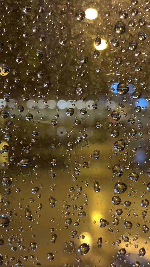 雨中车窗视频的预览图