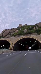 隧道行车第一视角视频的预览图
