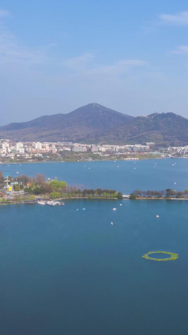 南京玄武湖春季延时航拍视频的预览图