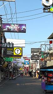 泰国芭堤雅酒吧一条街清晨实拍合集视频的预览图