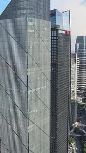 高清航拍广州CBD摩天大楼建筑群视频的预览图
