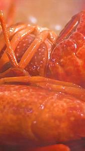 油焖小龙虾颠勺浇汤诱人美食视频的预览图