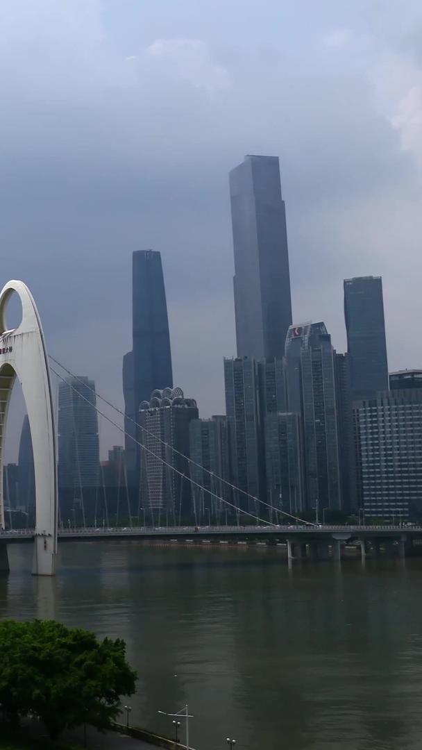 广州猎德大桥乌云移动经典延时视频的预览图