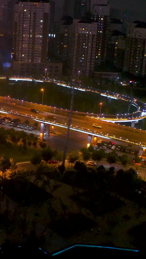 绕城高速夜景航拍视频的预览图
