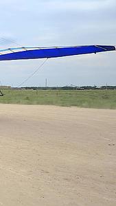 滑翔机航拍视频的预览图