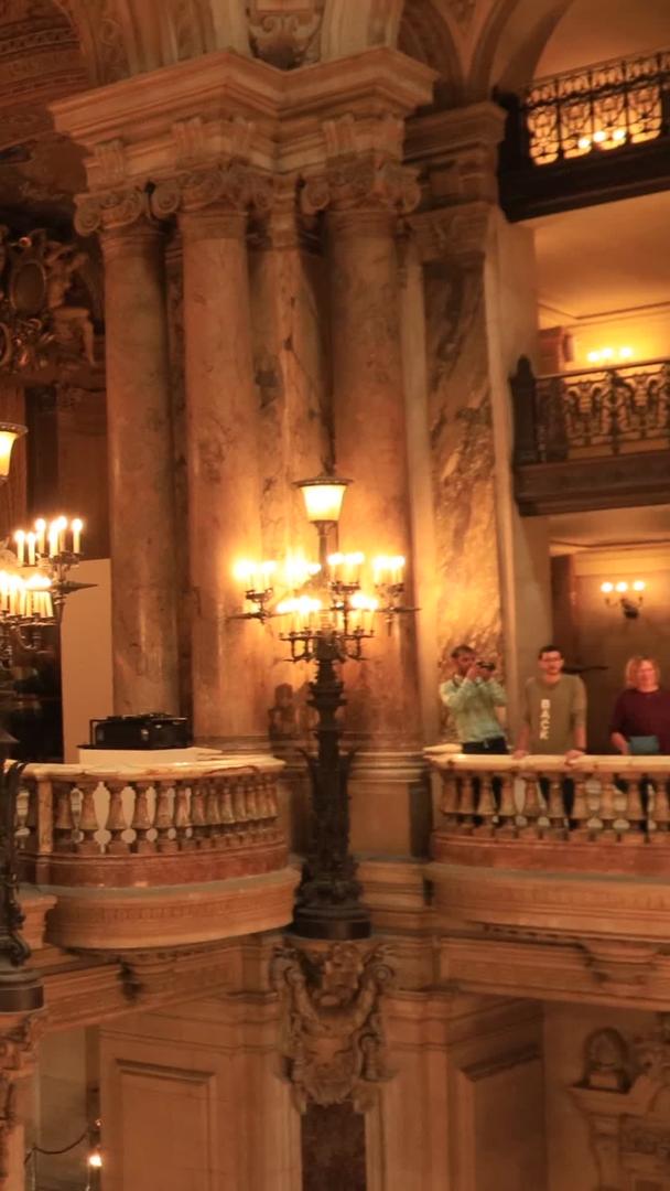 法国巴黎著名旅游景点巴黎歌剧院内部实拍视频合集视频的预览图