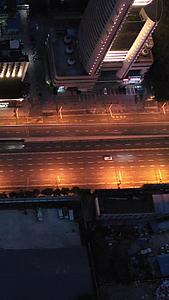 航拍疫情下的武汉街道视频的预览图