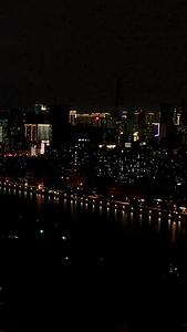 航拍武汉龟山电视塔和灯光秀视频的预览图