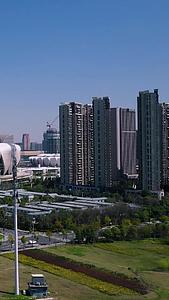 航拍2020年亚运会场馆杭州奥体中心视频的预览图