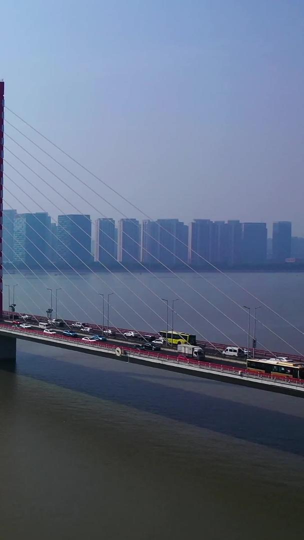 航拍杭州西兴大桥视频的预览图