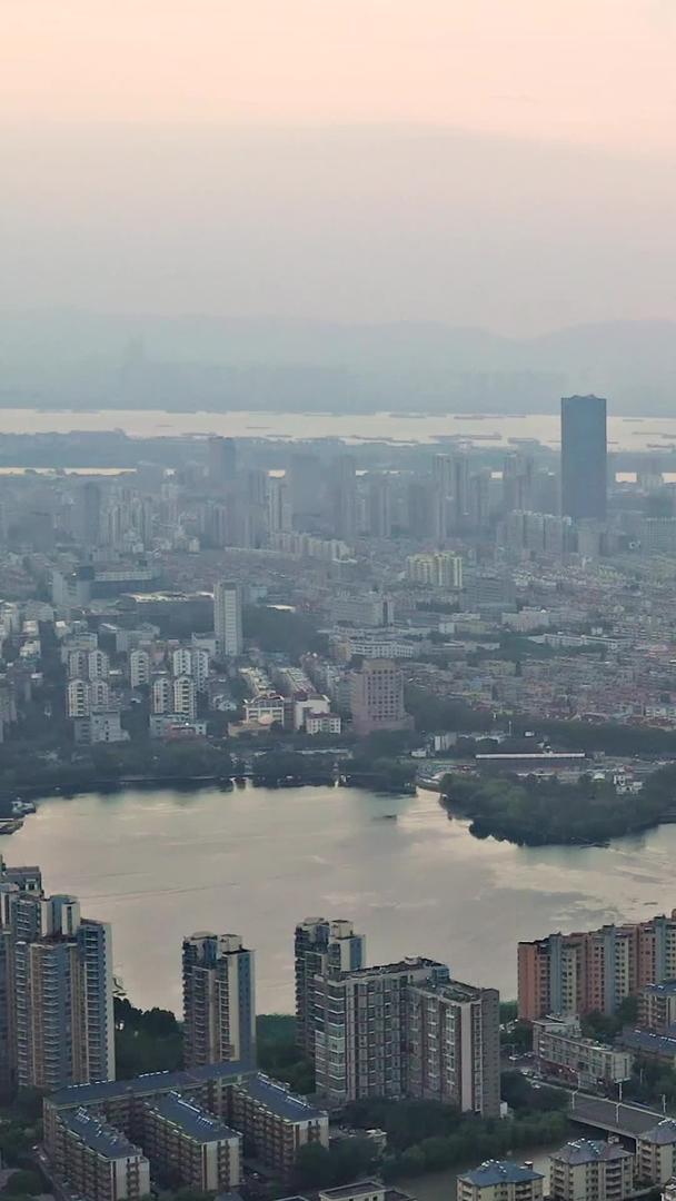 南京城市黄昏日落建筑交通航拍航拍航拍视频的预览图