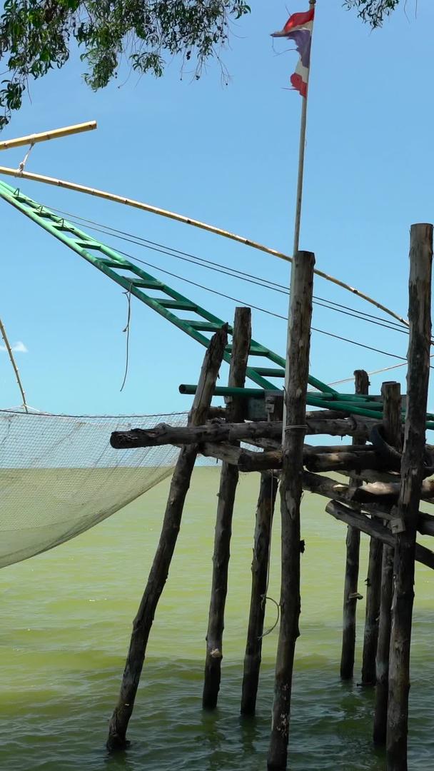 收集泰国海滨渔民渔网集合视频的预览图