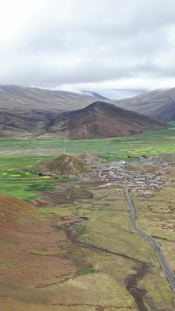 西藏自然风光航拍视频视频的预览图